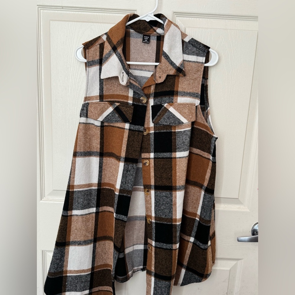 SHEIN Brown Plaid Sleeveless Top